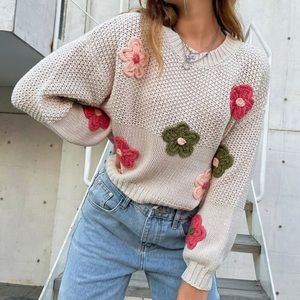 Flower 🌸 Sweater size Large Lantern Sleeve Sweater